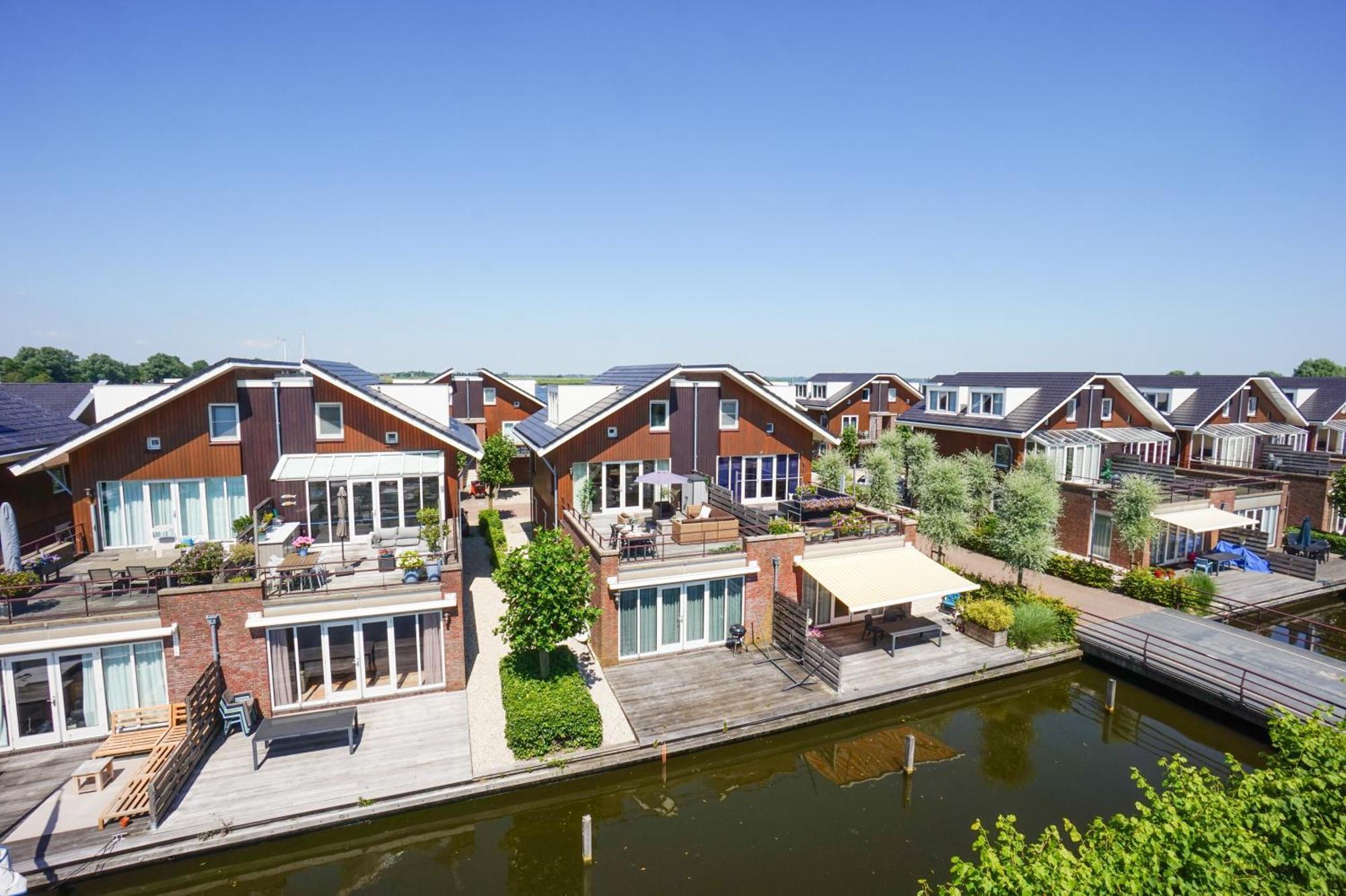Meerzicht 61 - Luxury 4 Person * Uitgeest