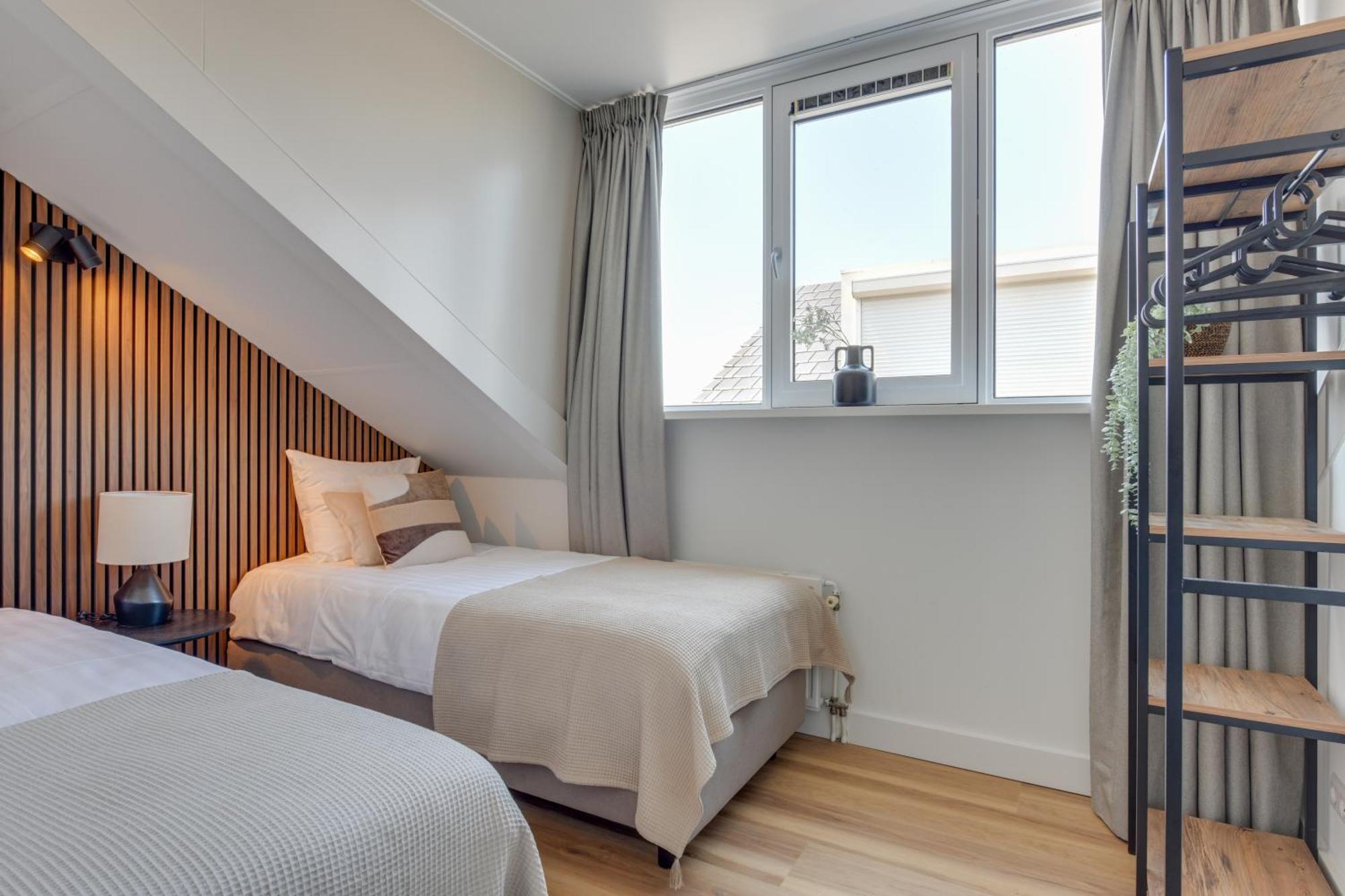 Meerzicht 61 - Luxury 4 Person Apartment *