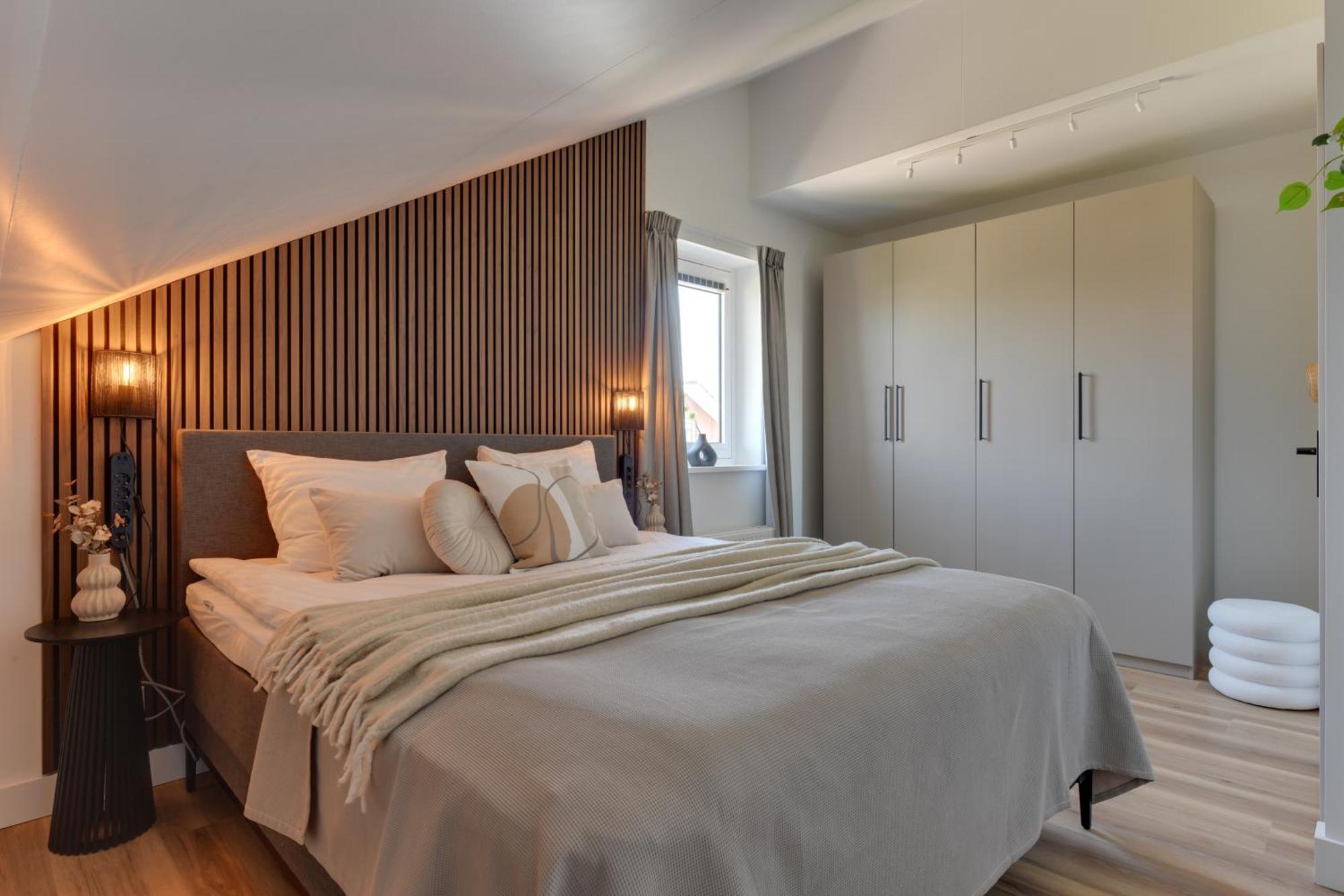 Meerzicht 61 - Luxury 4 Person Apartment